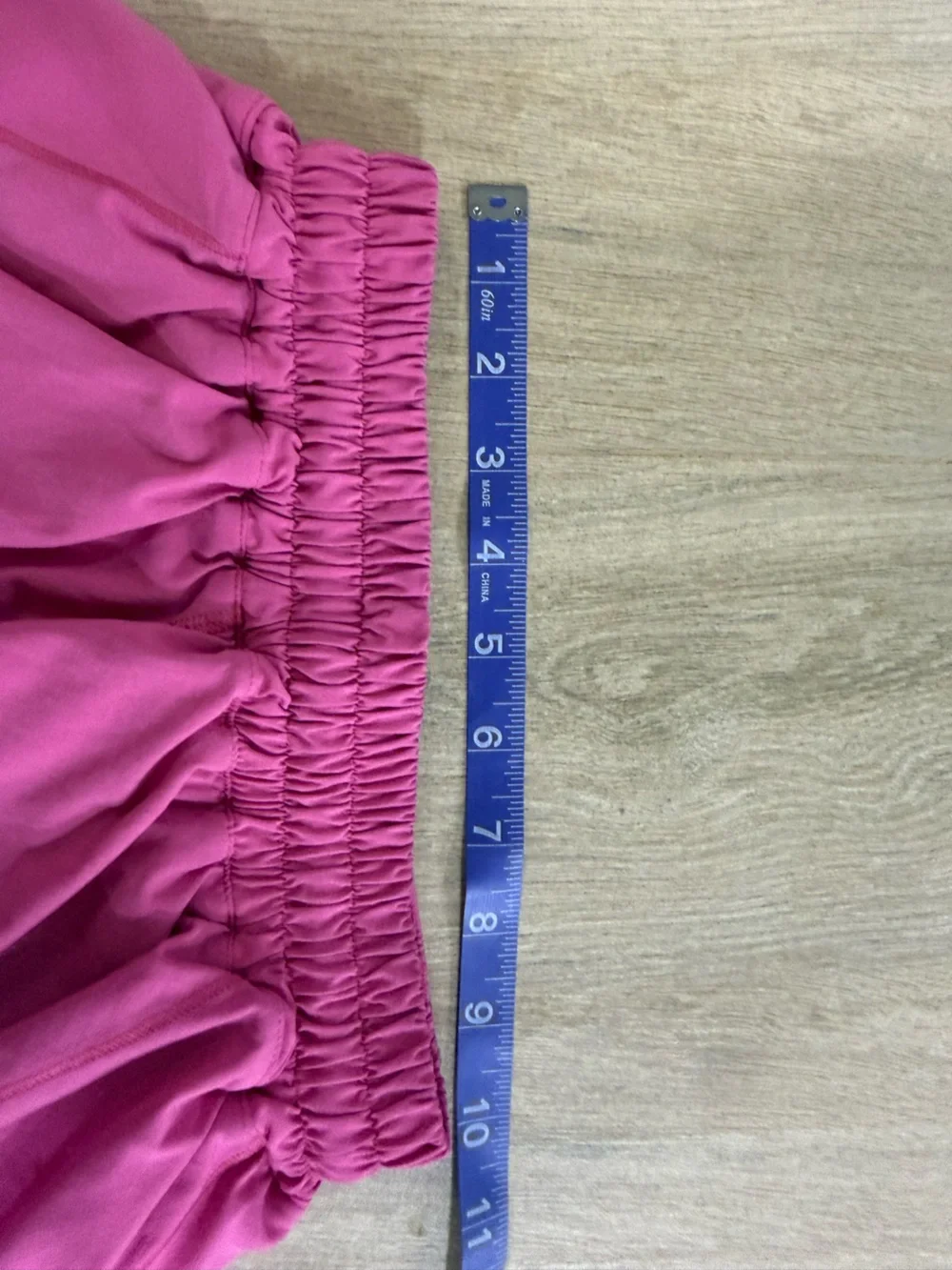 Lululemon Hotty Hot High-Rise 2.5" Lined Workout Running Shorts Bright Pink 2 - Picture 9 of 9